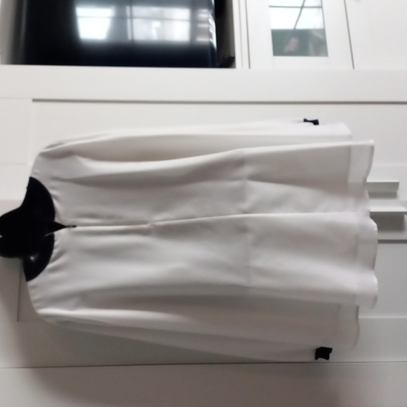 ๐ 2/$10 French Connection Hi Lo Top - Picture 4 of 6